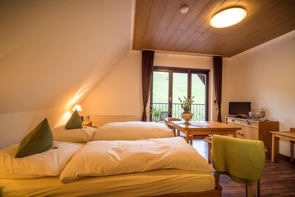 Weingut Peifer Apartman Traben-Trarbach Szoba fotó