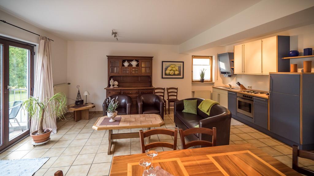 Weingut Peifer Apartman Traben-Trarbach Szoba fotó